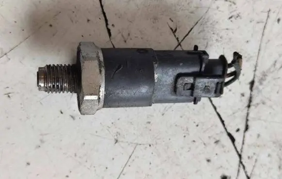 Fuel pressure sensor