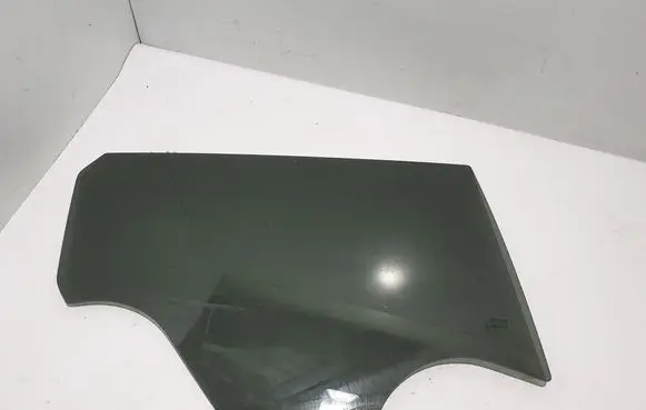 Renault Megane E-Tech Rear door window glass 823006610R