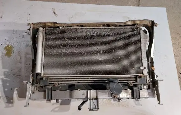 Toyota Verso Radiator set 160400R210