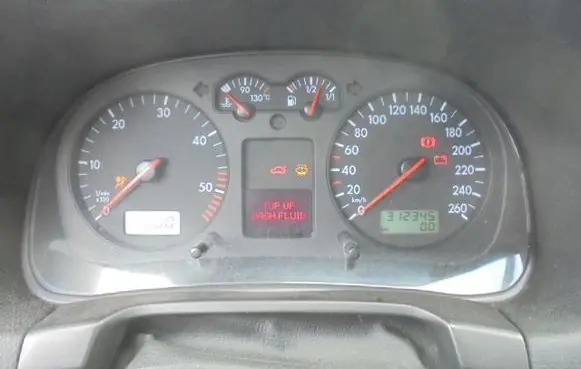 Speedometer (instrument cluster)