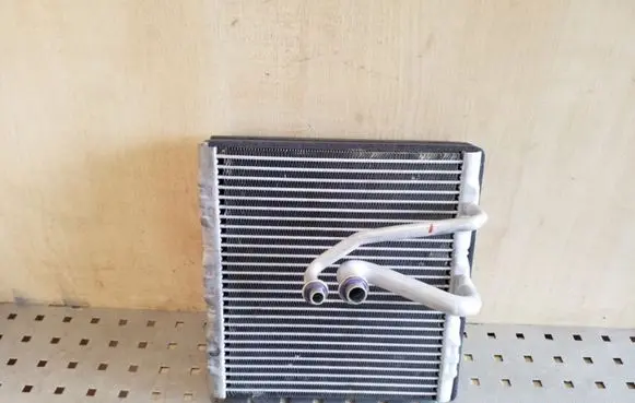 Air conditioning (A/C) radiator (interior)