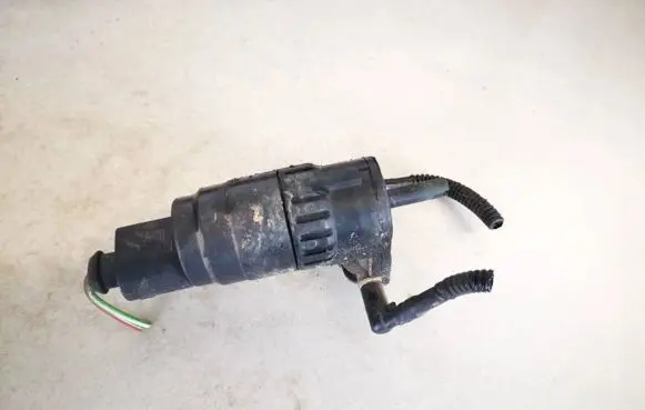 Skoda Octavia Mk1 (1U) Windscreen/windshield washer pump 1t0955651a