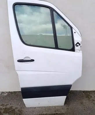 Mercedes-Benz Sprinter W906 Front door