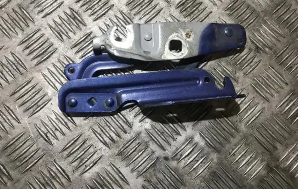 Ford Fiesta Engine bonnet/hood hinges 8a6116800ad 8a61-16800-ad
