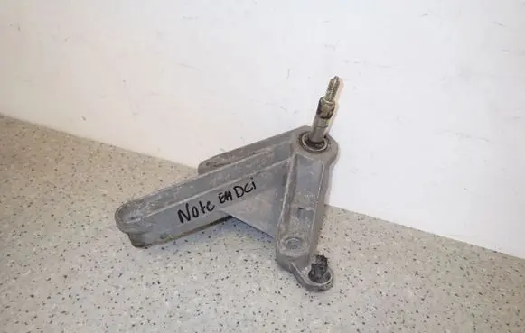 Nissan Note (E11) Engine mount vacuum valve 