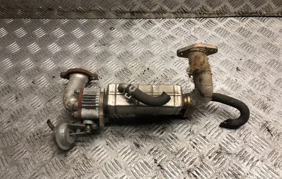 Mazda CX-7 EGR valve cooler R2AX20304 18F10A000019