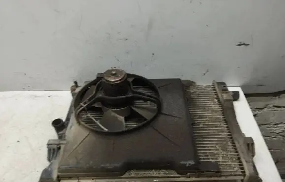 Opel Zafira A Coolant radiator