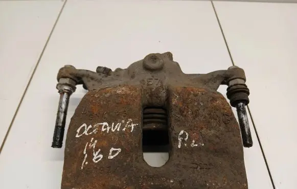 Skoda Octavia Mk3 (5E) Front brake caliper