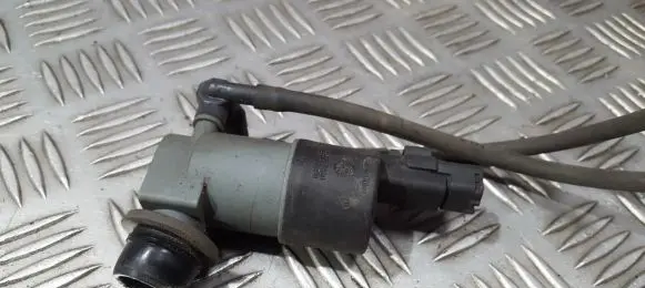 Nissan Qashqai Windscreen/windshield washer pump 9641553880 9641553980