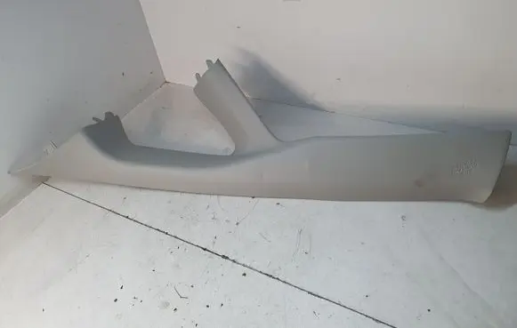 Toyota Prius (XW30) (A) pillar trim 6222047070