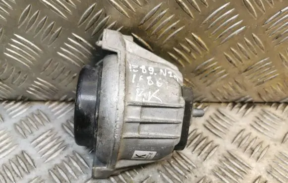 BMW Z4 E89 Engine mount bracket 6768852