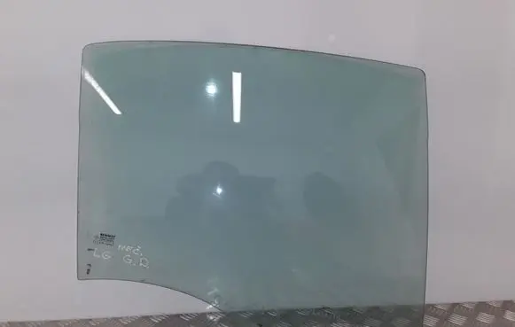 Renault Laguna II Rear door window glass 43R000929 DOT39AS2M34