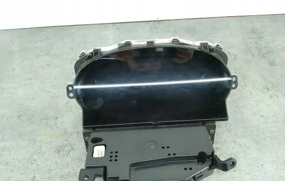 Toyota Yaris Speedometer (instrument cluster)