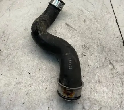 Mercedes-Benz C W204 Engine coolant pipe/hose A2045011682
