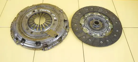Alfa Romeo Giulietta Clutch set kit 324070410 940A1000 SPRZEGLO