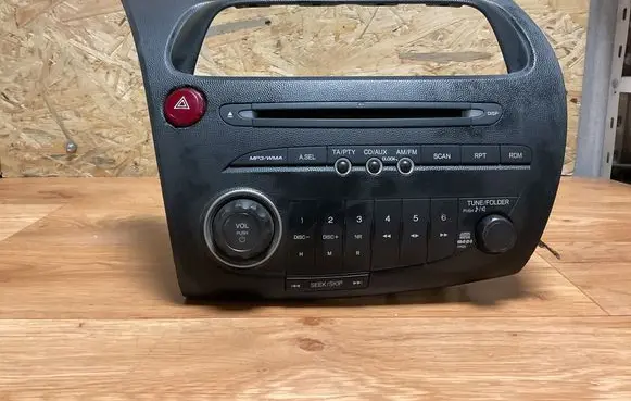 Honda Civic Radio/CD/DVD/GPS head unit 39100SMGG016M1 CQMH5679K CQMH5670K
