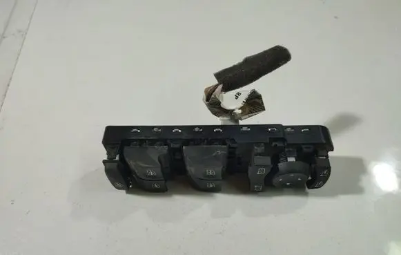 Renault Scenic III - Grand scenic III Electric window control switch 241253393R