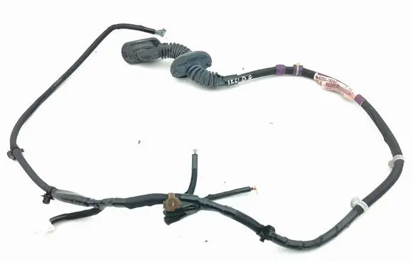 Lexus CT 200H Rear door wiring loom 8215376040 CY6673A1B58