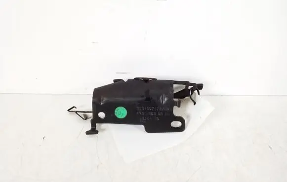 Mercedes-Benz C W205 Parcel shelf load cover mount bracket A2058605800