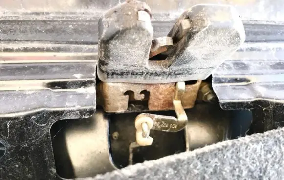 Audi A4 S4 B5 8D Tailgate/trunk/boot lock/catch/latch