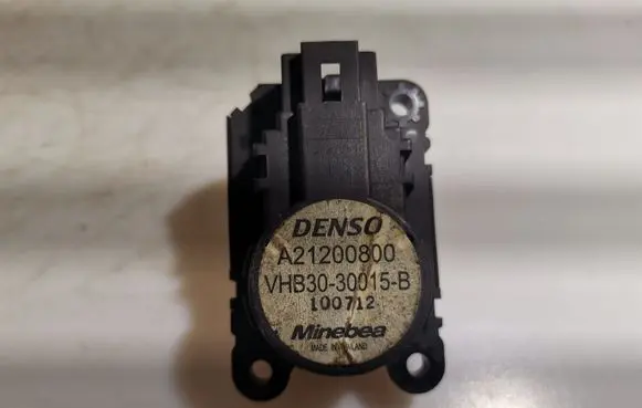 Renault Master III Air flap motor/actuator A21200800 VHB3030015B
