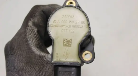 Mercedes-Benz S W221 High voltage ignition coil A0001502780