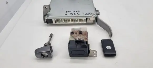 Toyota Prius (XW20) Engine ECU kit and lock set 8966147120 626399000