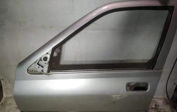 Peugeot 406 Front door pilkos