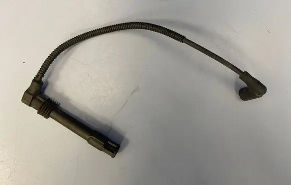 Audi A4 S4 B5 8D Ignition plug leads 06A035255A