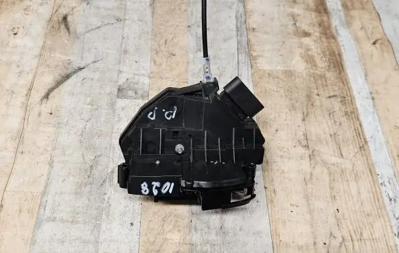 Ford Ranger Front door lock AB39A21812CA FP5DA 8697131