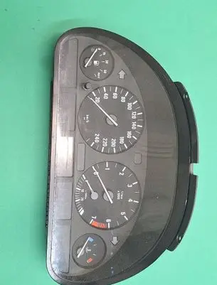 BMW 5 E39 Speedometer (instrument cluster) 87001313