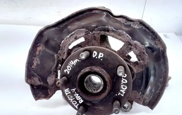 Toyota RAV 4 (XA40) Front wheel hub