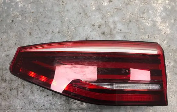 Volkswagen Multivan T7 Tailgate rear/tail lights 7T0945094B
