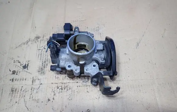 Hyundai i10 Electric throttle body valve 35150-03000 9520930009