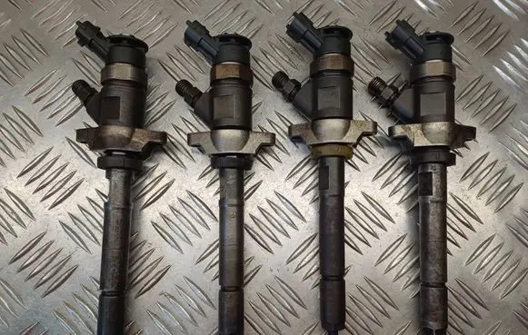Peugeot 308 Fuel injectors set 0445110297