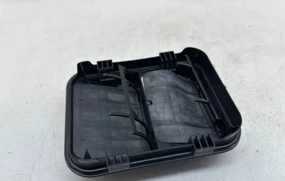 Renault Scenic IV - Grand scenic IV Quarter panel pressure vent 8200728288