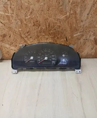 KIA Sorento Speedometer (instrument cluster) 940033E086 20041102 11000807310K