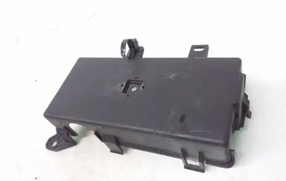 KIA Sorento Fuse box cover