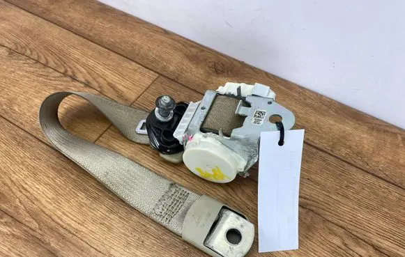 Cadillac Escalade IV Front seatbelt 23468505PINYA 23468505
