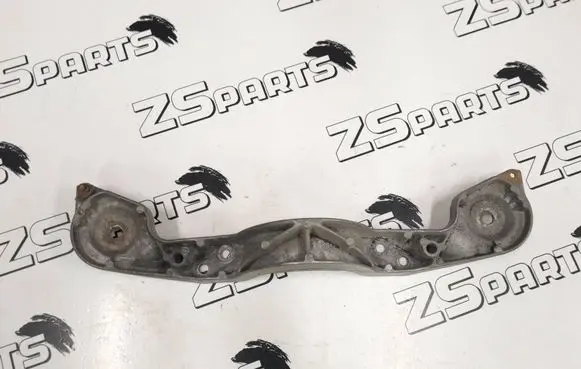 BMW 3 E46 Rear differential/diff mount bracket 1094421