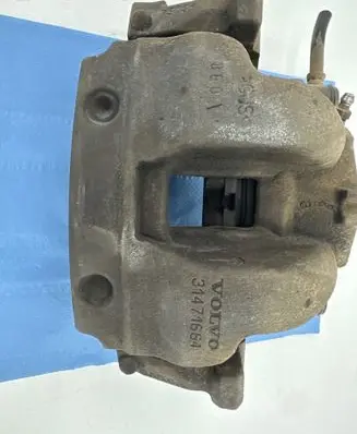 Volvo S90, V90 Lower shock absorber bracket 31471684