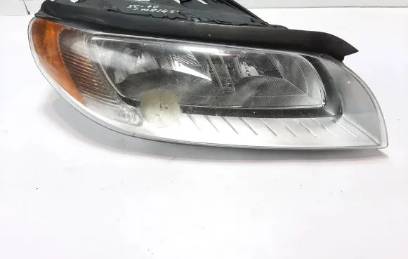 Volvo XC70 Headlight/headlamp 31214354