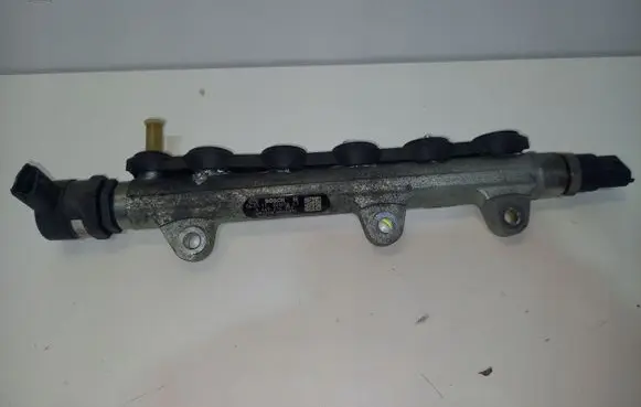 Nissan X-Trail T31 Fuel main line pipe 0445214062