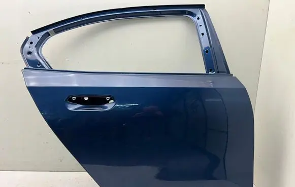 BMW 5 G60 Rear door