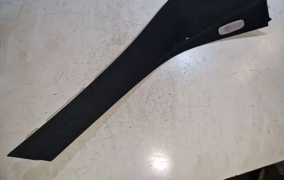 Mercedes-Benz E W212 (D)pillar trim (top) A2126901025