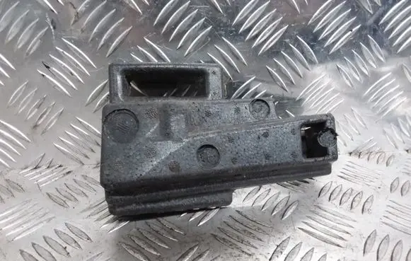 Opel Zafira B Rear bumper foam support bar 13204068