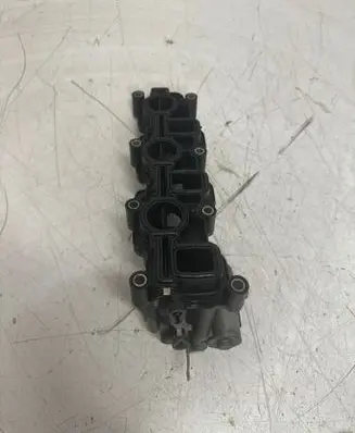 Audi A5 8T 8F Intake manifold 8C166763AA