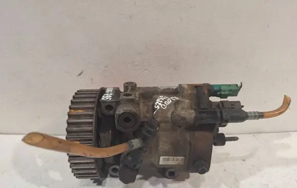 Renault Megane II Fuel injection high pressure pump 8200707450