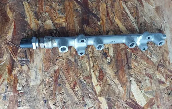 Volkswagen Golf VII Fuel main line pipe 05E133320