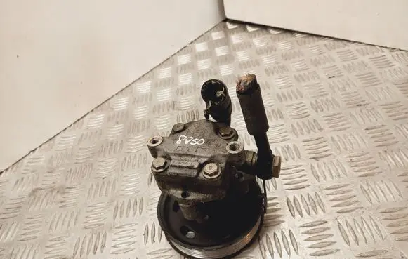 Volkswagen Golf IV Power steering pump 1J0422154A